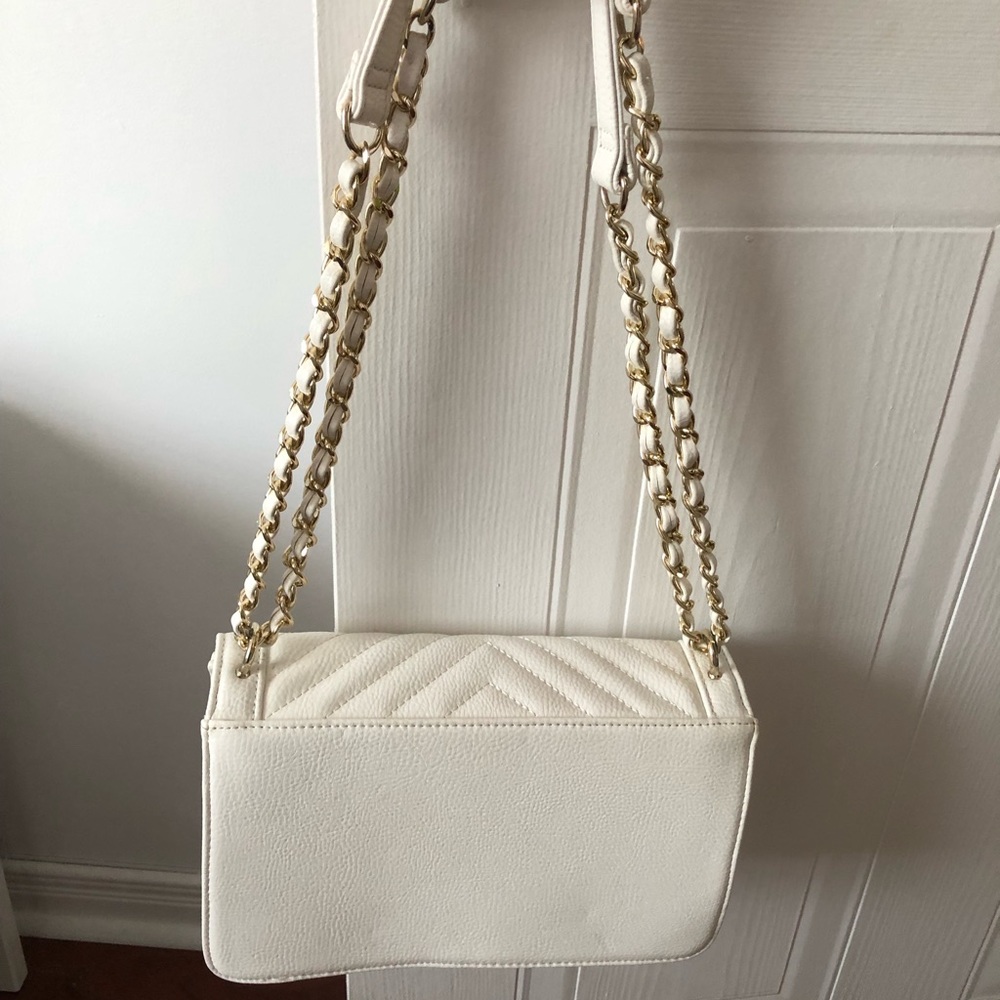 Guess purse